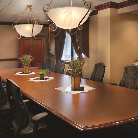 Embassy Suites By Hilton Greensboro Airport Екстер'єр фото