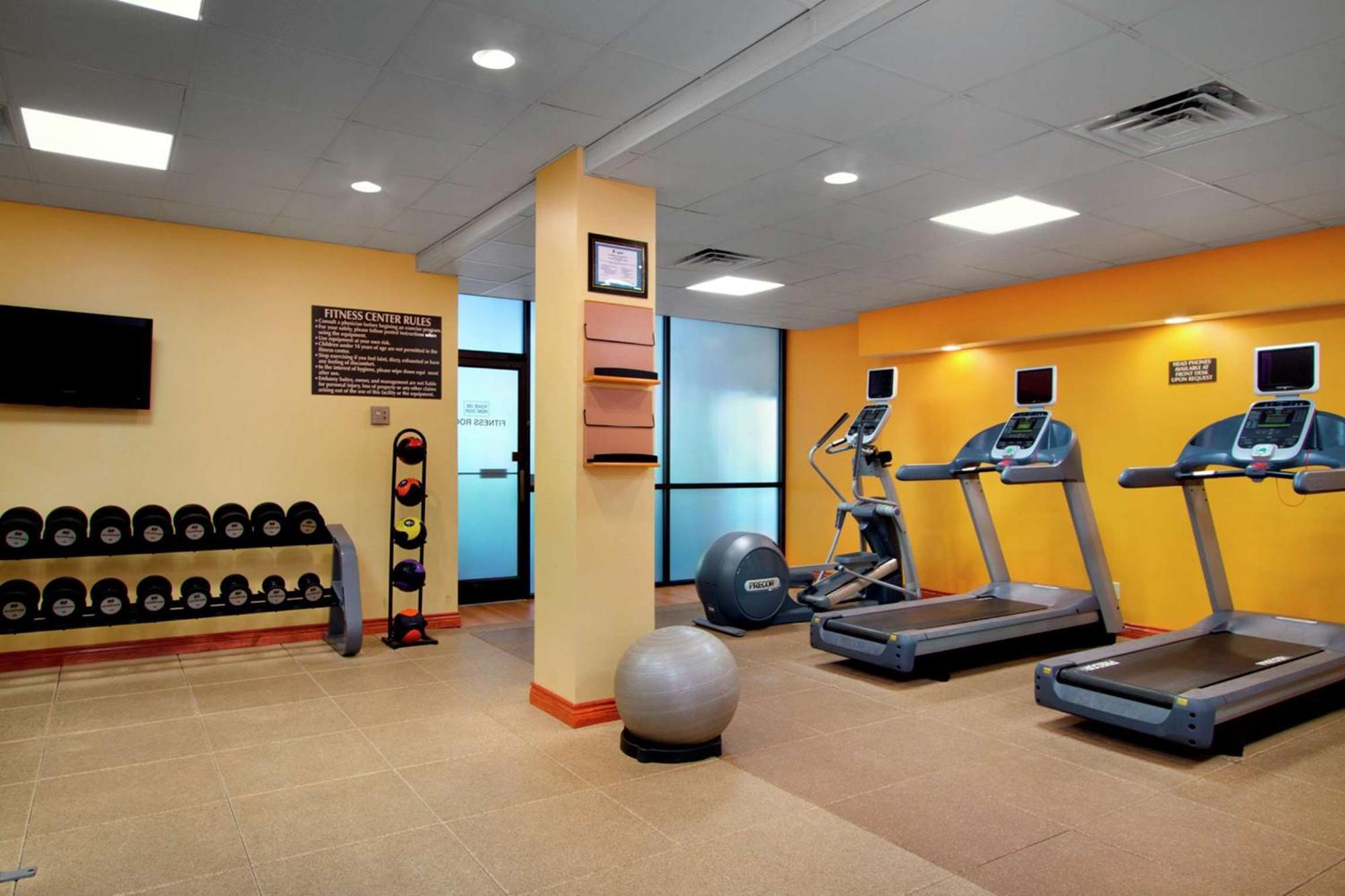 Embassy Suites By Hilton Greensboro Airport Екстер'єр фото