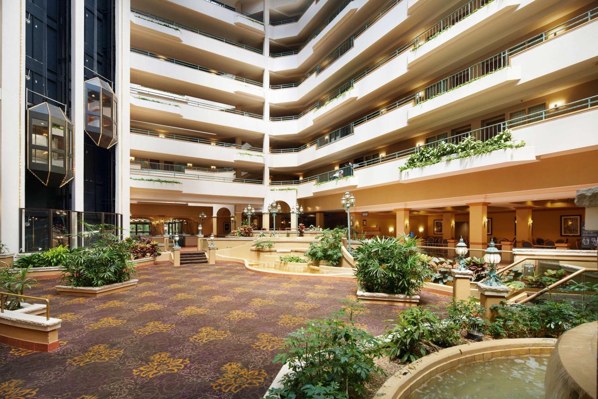 Embassy Suites By Hilton Greensboro Airport Екстер'єр фото