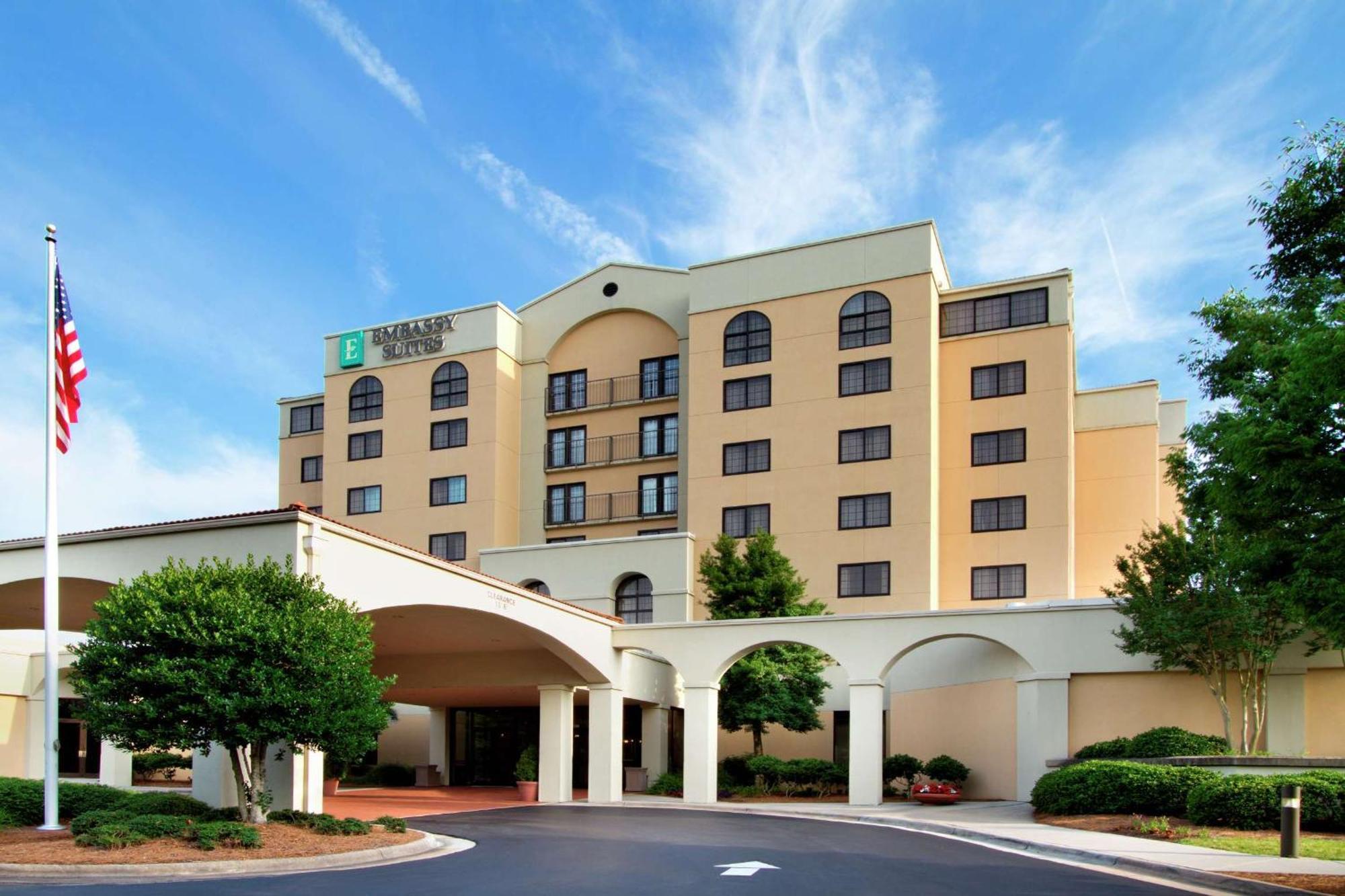 Embassy Suites By Hilton Greensboro Airport Екстер'єр фото