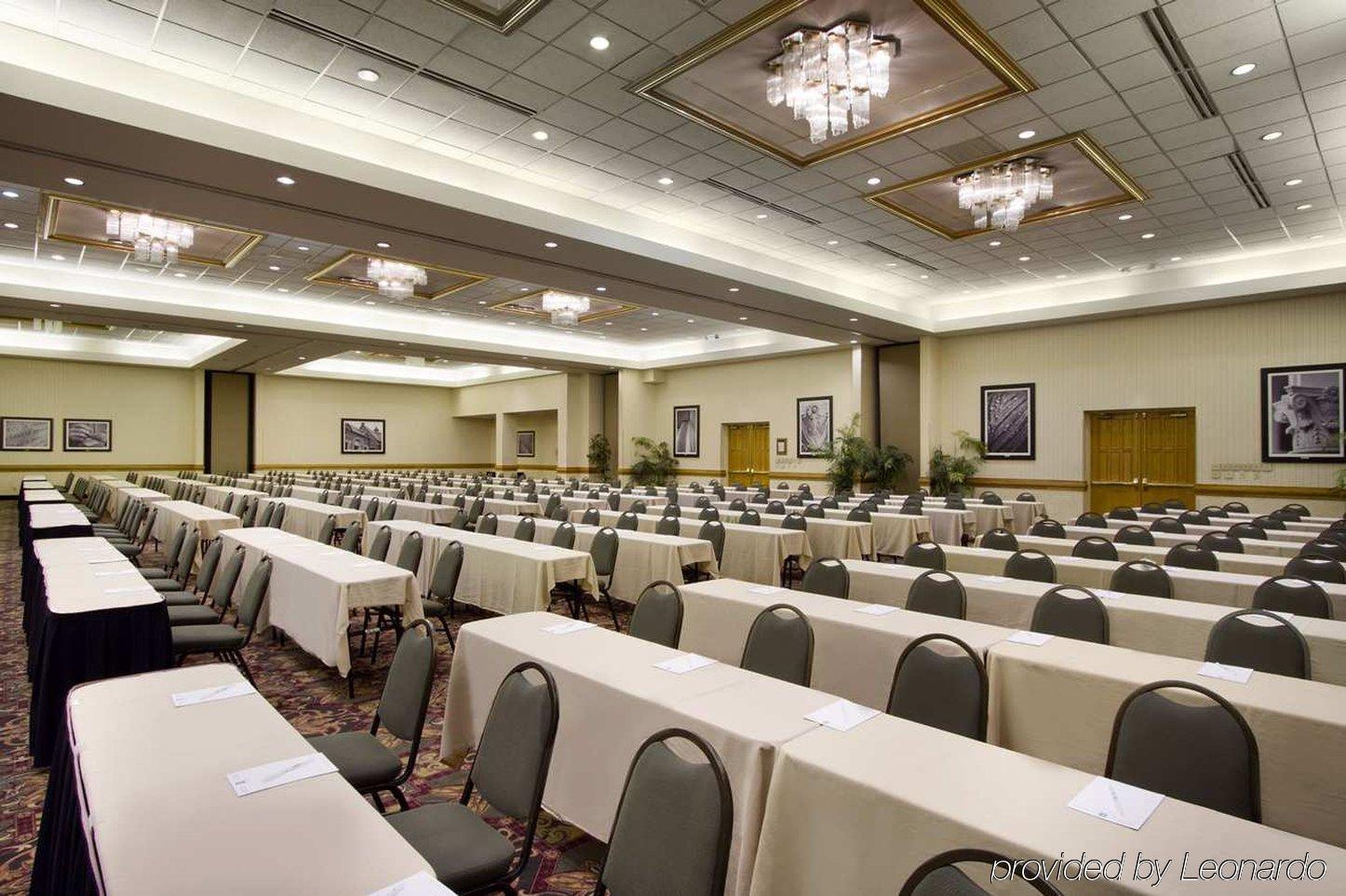 Embassy Suites By Hilton Greensboro Airport Екстер'єр фото