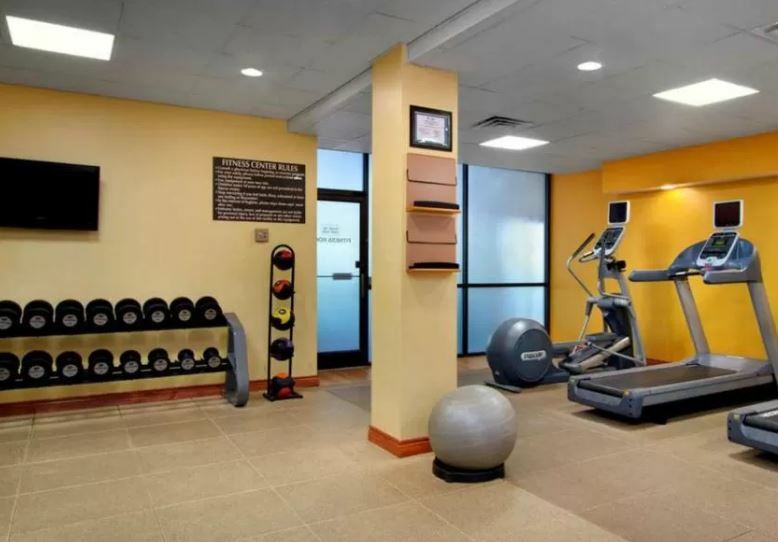 Embassy Suites By Hilton Greensboro Airport Екстер'єр фото