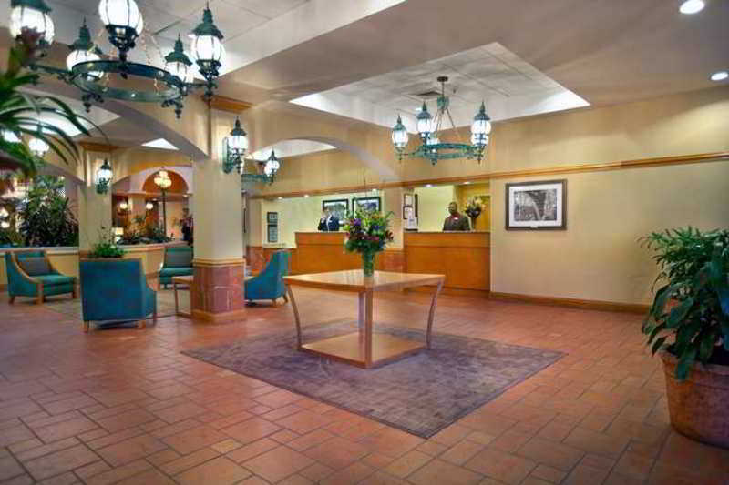 Embassy Suites By Hilton Greensboro Airport Інтер'єр фото